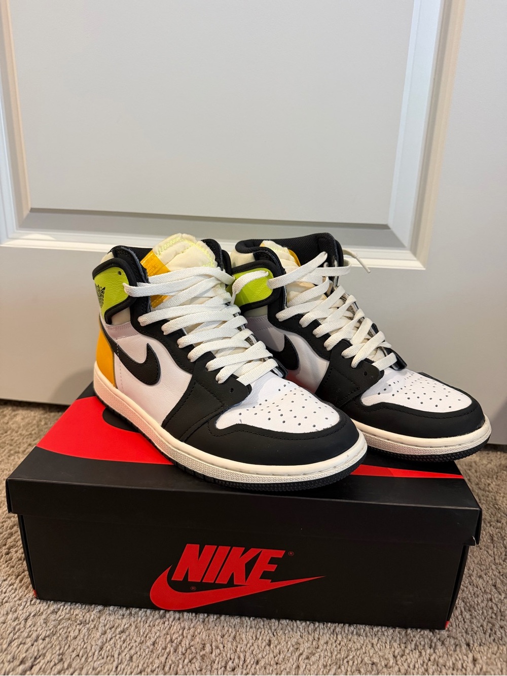 Air Jordan 1 Retro High OG - Volt Gold - Size 8